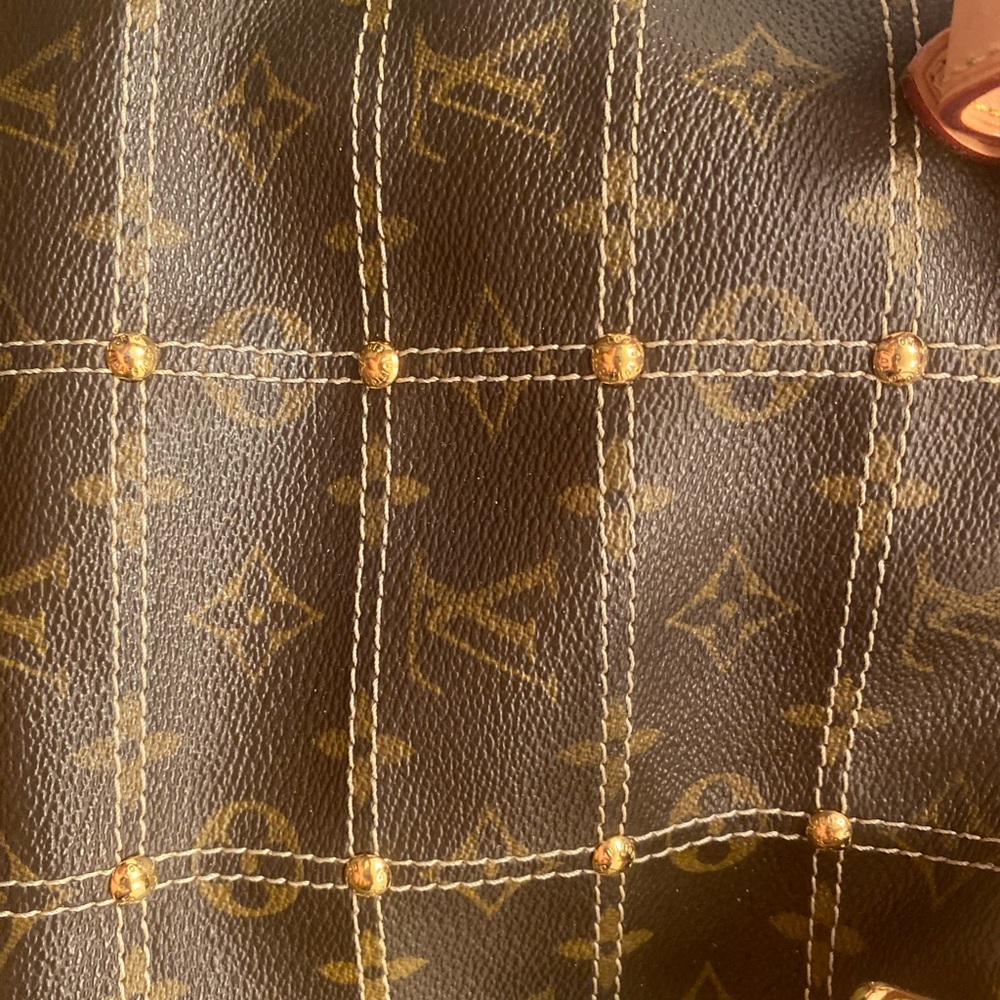 Louis Vuitton Rivet Monogram Bag - Picture 7 of 9